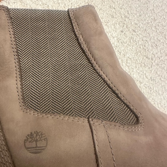 Timberland Women's Courmayeur Valley Chelsea Boot - Picture 10 of 10